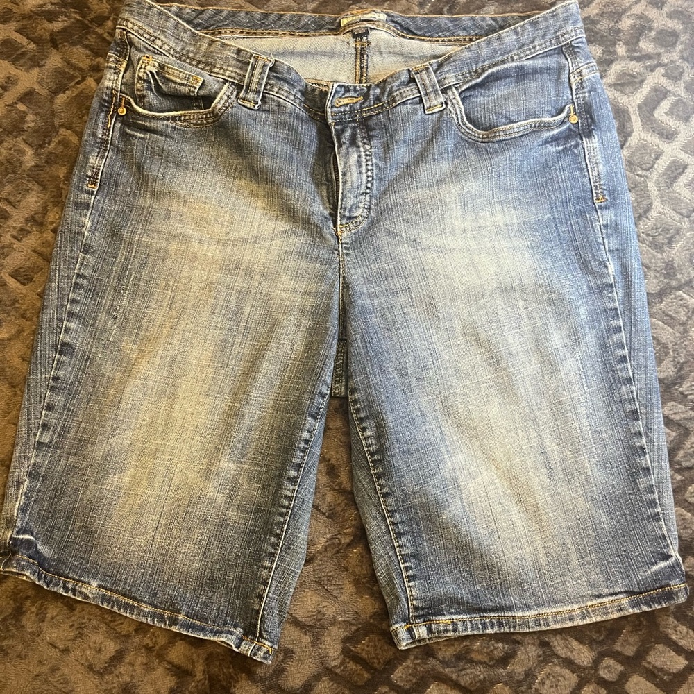 Tommy Hilfiger Light Blue Denim Shorts with Contrast Stitching